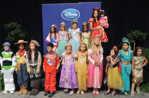 disneystorecostumes2011