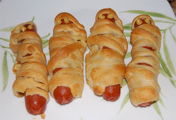 Mummy Hot Dogs Recipe | Halloween Mummy Dogs