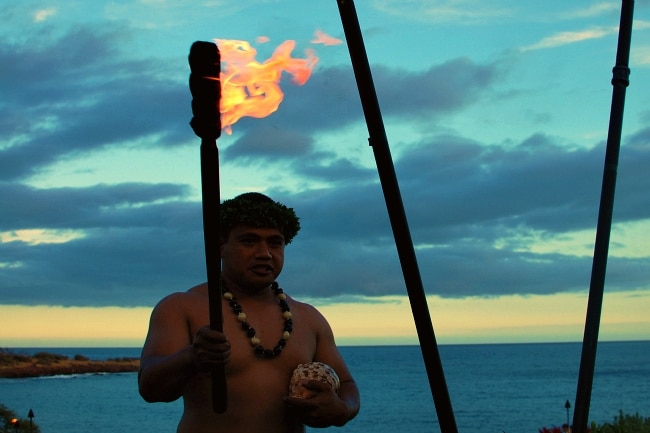 four seasons manele fire show