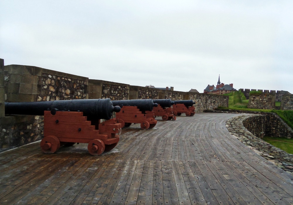 fortress of Louisbourg cannons 