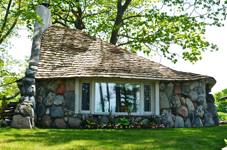 Mushroom House Of Charlevoix 