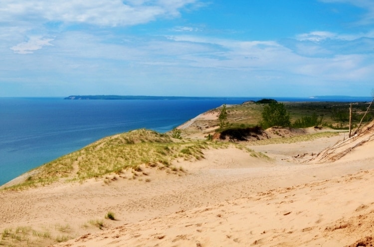 sleeping bear dunes michigan