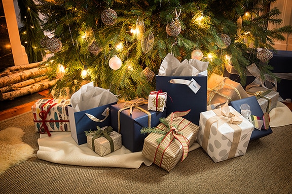 Great Holiday Gift Ideas for Guys from Best Buy #HintingSeason