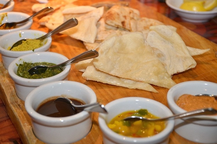 bread-service-sanaa