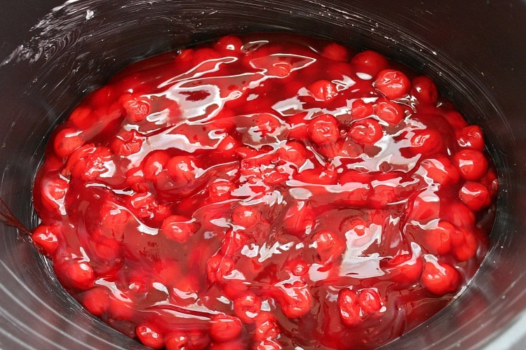 slow cooker cherry dump cake 