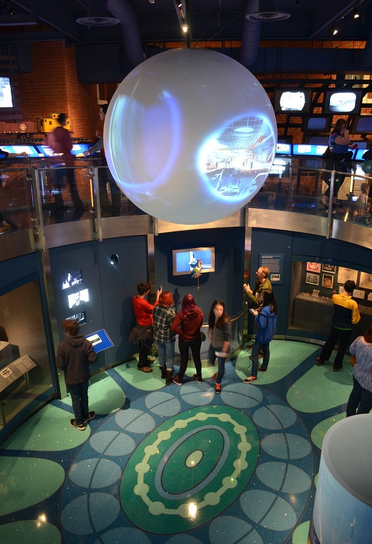 walt disney tomorrowland