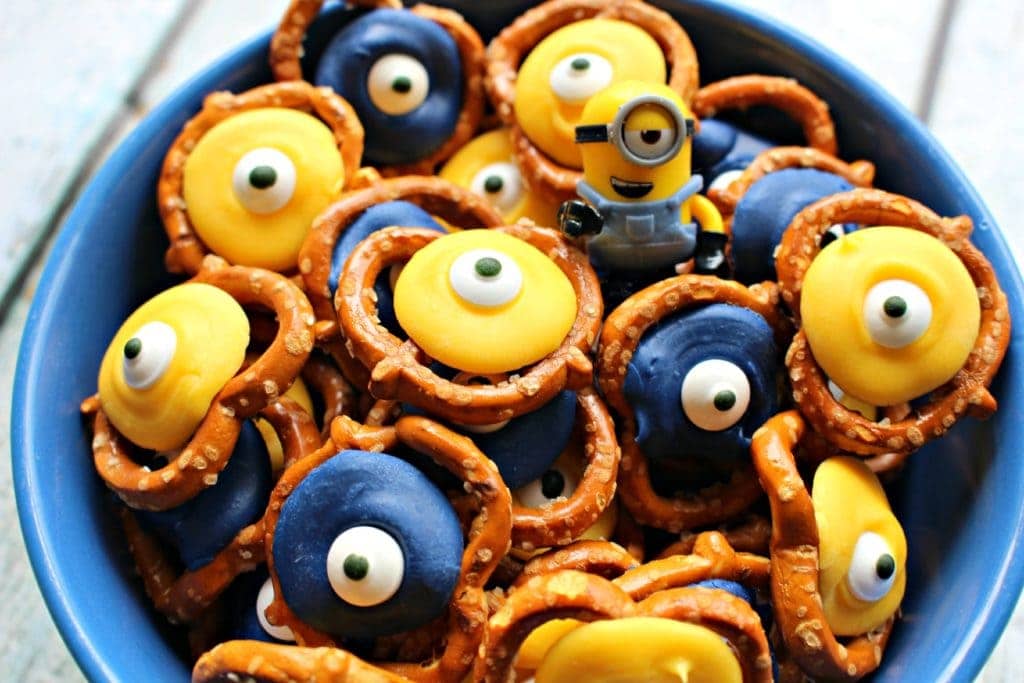 chocolate minions pretzels