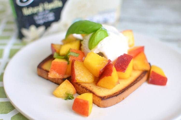 Pound Cake & Peaches Sundae Recipe