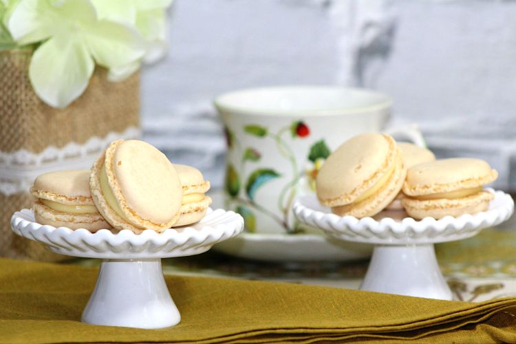 homemade vanilla macarons recipe