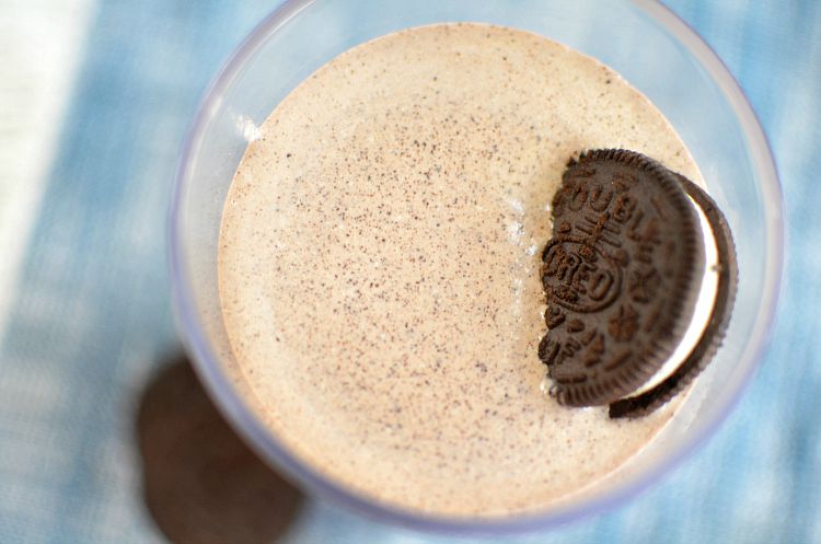 Double Chocolate Cookies N' Cream Milkshake Recipe