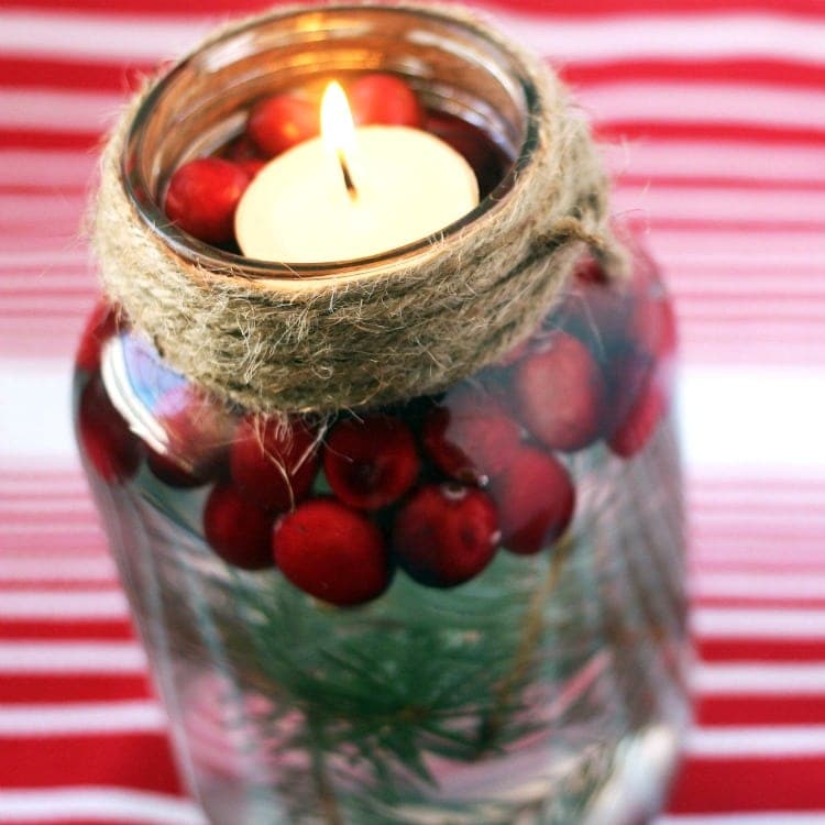 DIY Holiday Mason Jar Floating Candle