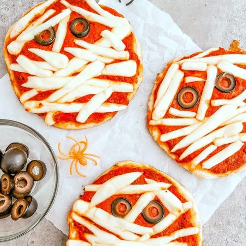 mini mummy pizzas recipe