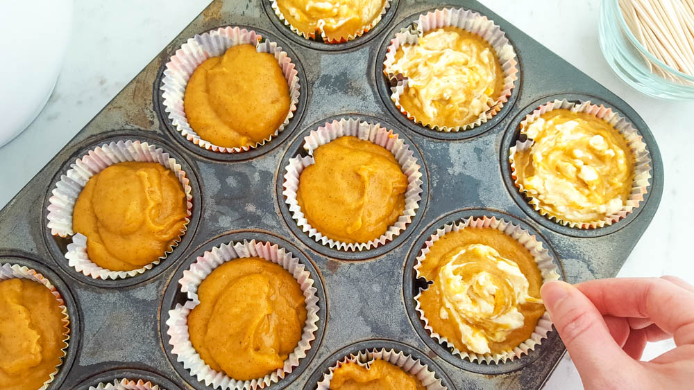 pumpkin cream cheese swirl muffins