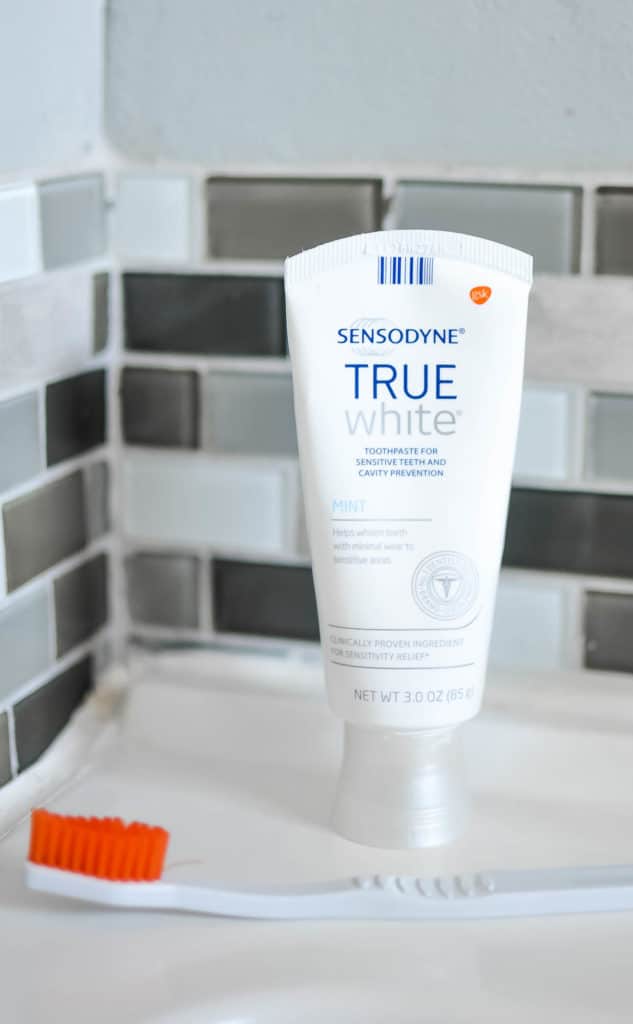 sensodyne true white