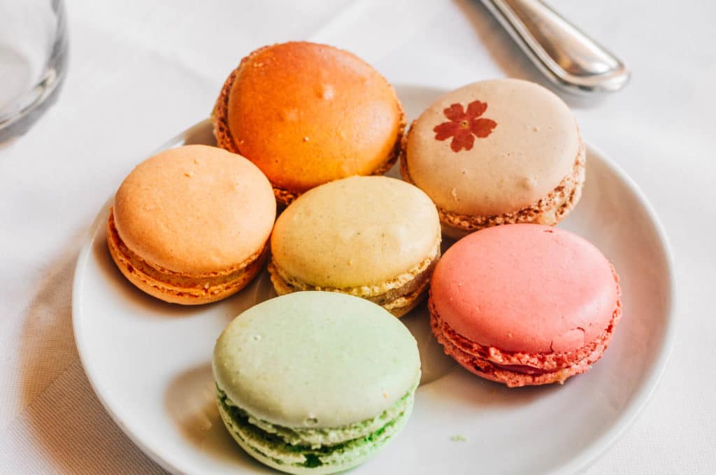 macarons in paris