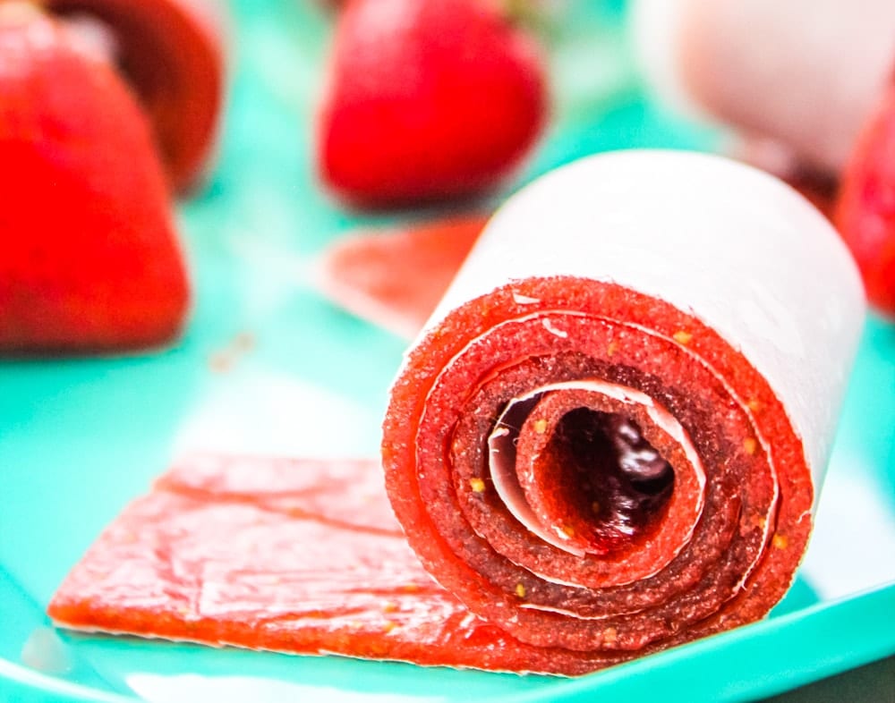 Homemade Strawberry Fruit Leather Roll-Ups (Dehydrator Recipe