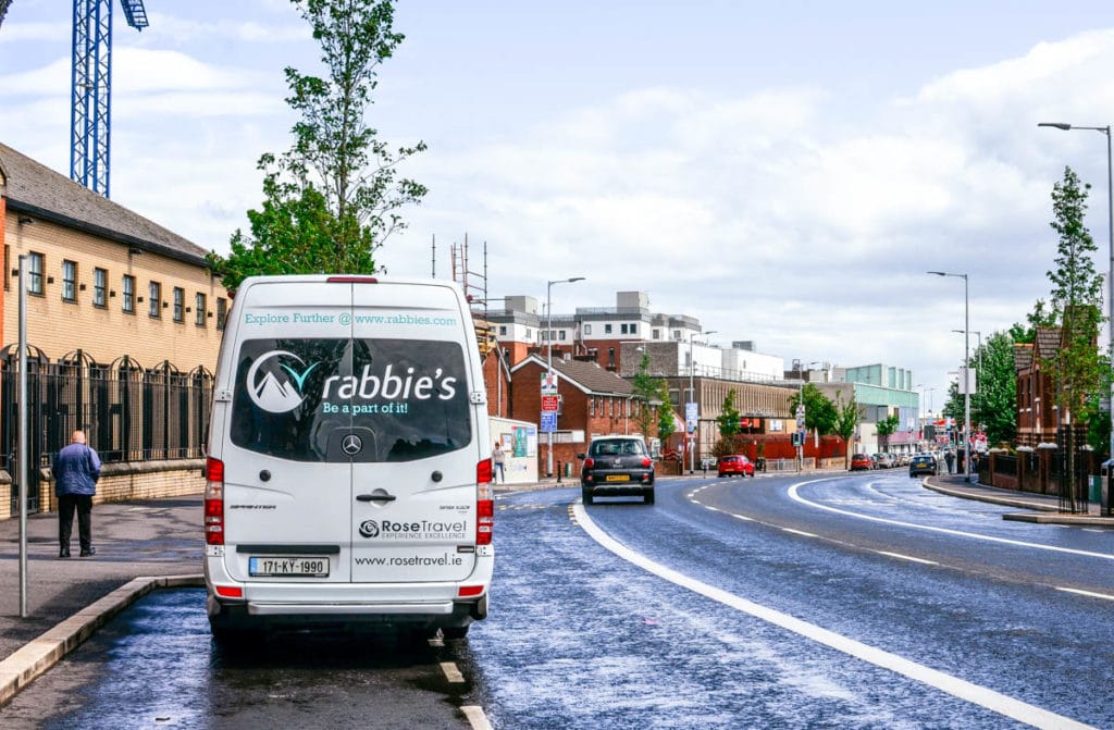 rabbie's tour bus northern ireland