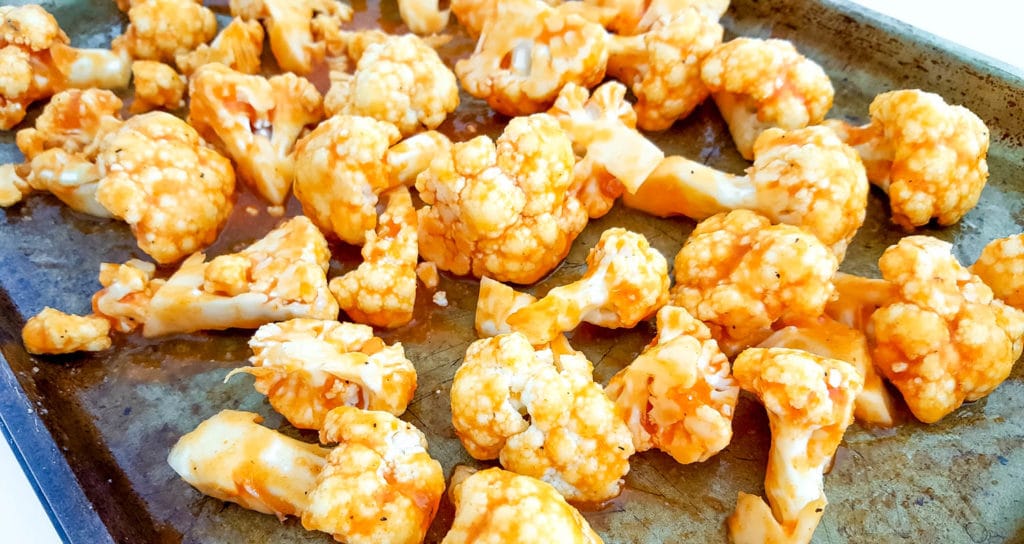 baked buffalo cauliflower bites 