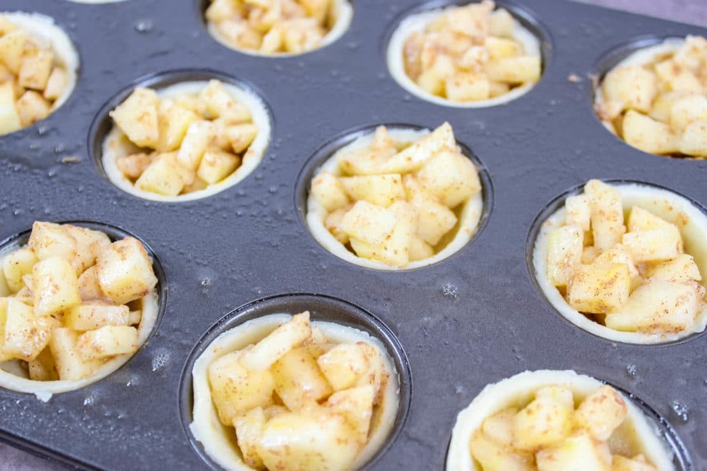 Mini Tin Apple Pie Bites Recipe