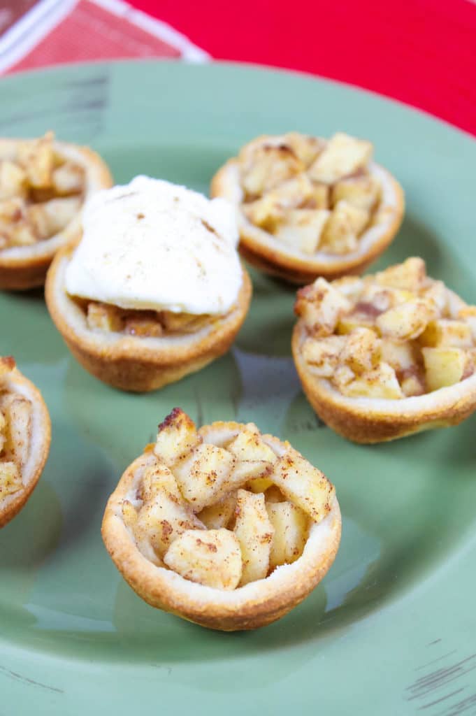 a la mode Mini Apple Pie Bites