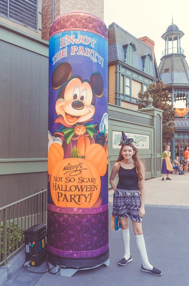 mickey's not so scary Halloween party treat stops