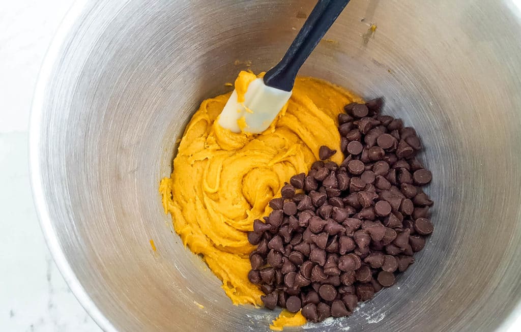 chewy Pumpkin Chocolate Chip Cookies