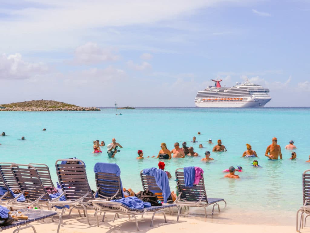 half moon cay carnival splendor