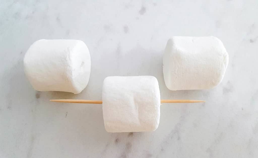 How to Make Marshmallow Snowman