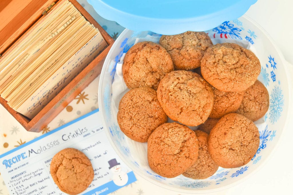 Molasses Crinkle Cookies