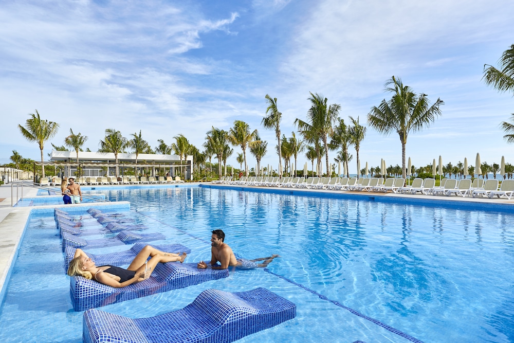 Riu Dunamar Resort Mexico pool