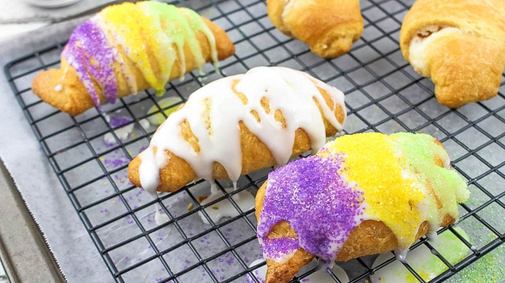 mardi gras king cake crescent rolls recipe