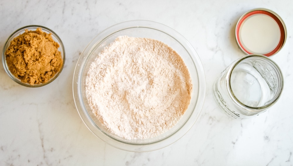 Gingerbread Cookies mix ingredients