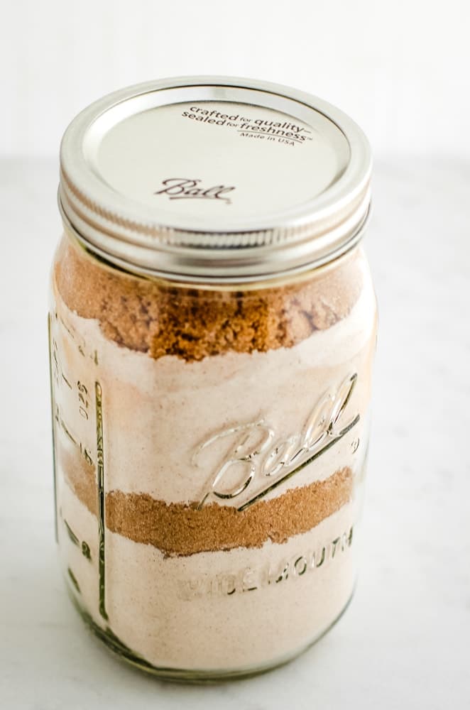 Gingerbread Cookie Mix in a Jar with Free Printable