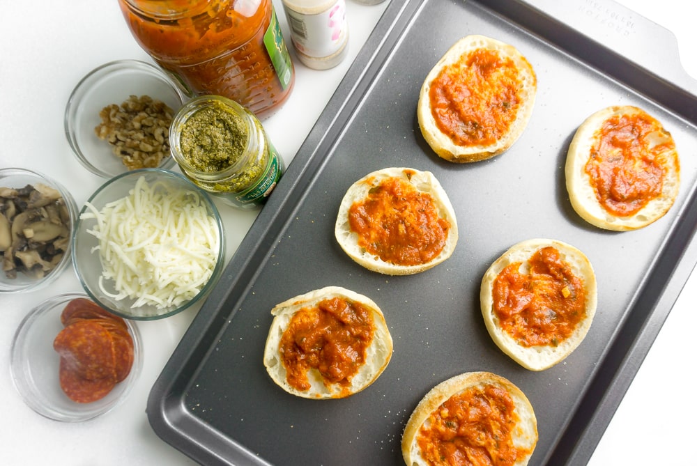 how to make english muffin pizzas