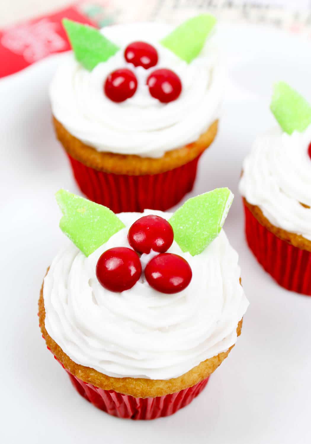 Mistletoe Cupcakes - Easy Christmas Cupcakes!