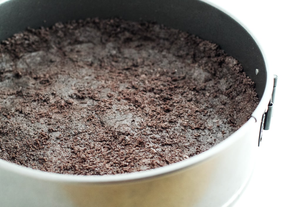 How to Make Chocolate Caramel Pie