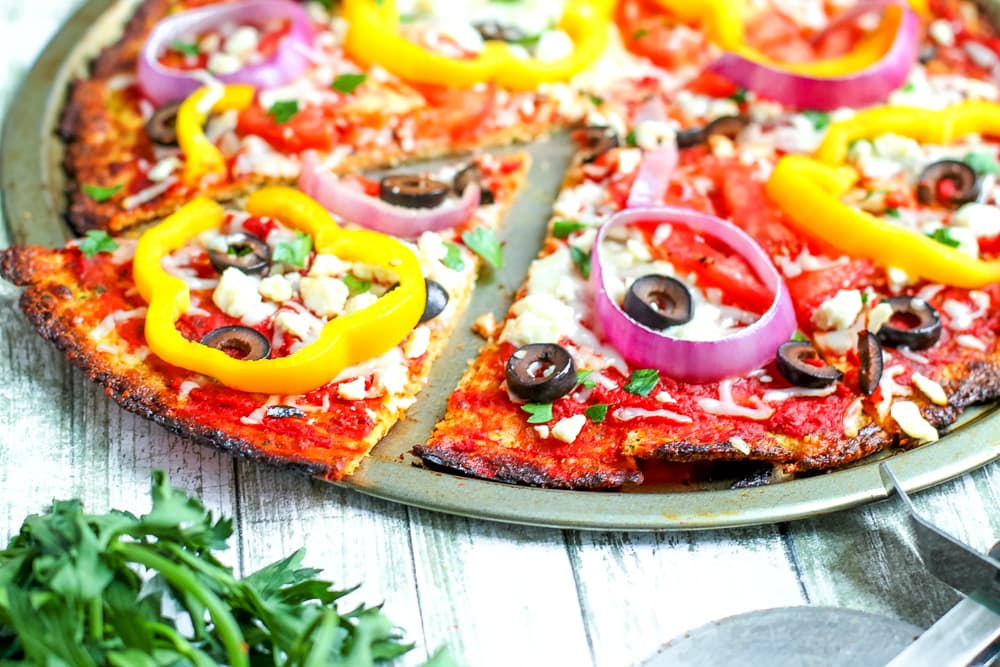 Mediterranean Pizza with Cauliflower Crust | Mommy Musings