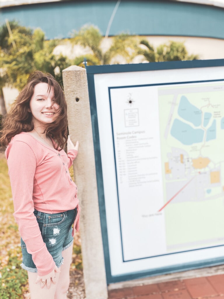 girl in front of florida college map for florida prepaid