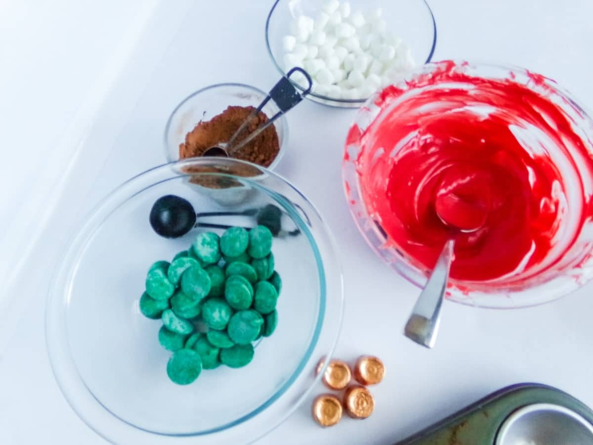 supplies to make Christmas Ornament Hot cocoa bombs