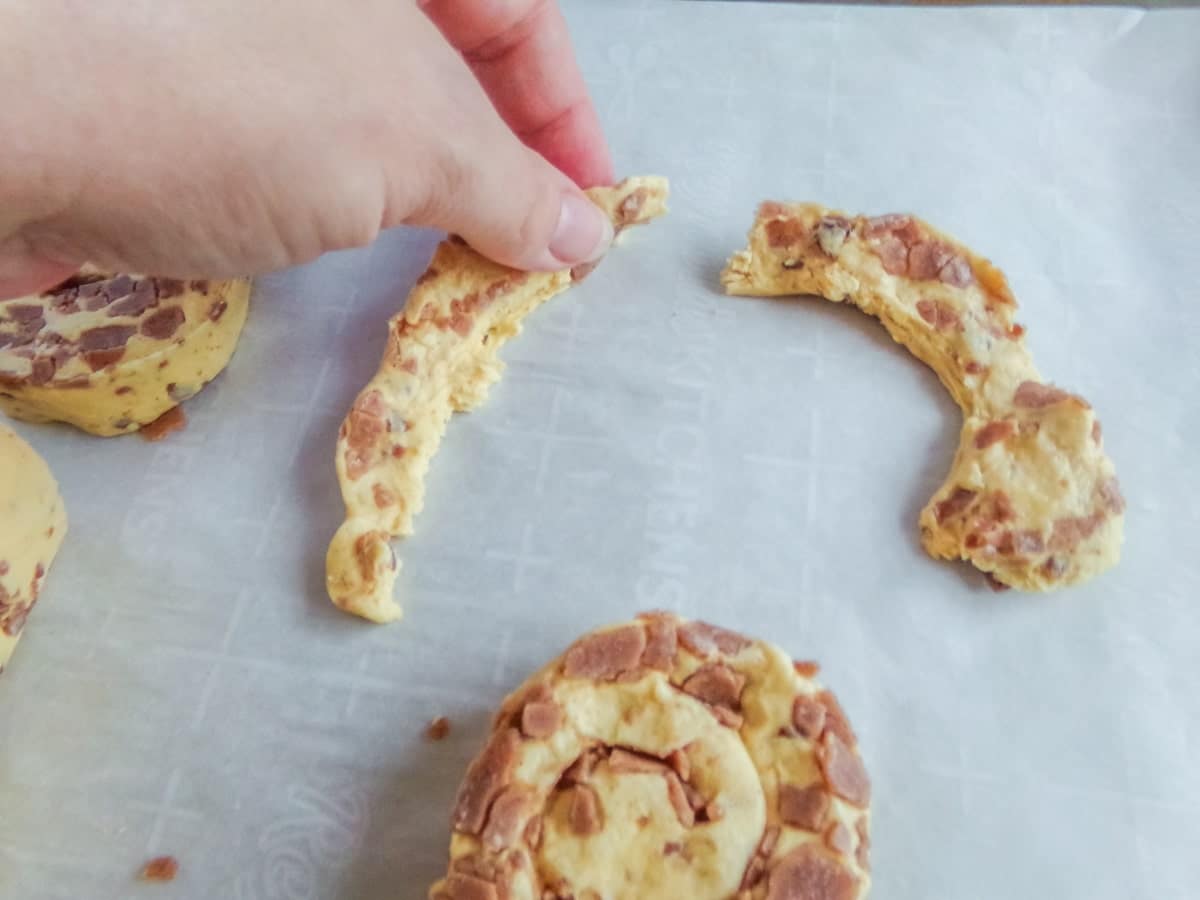 making ears for mickey cinnamon rolls 