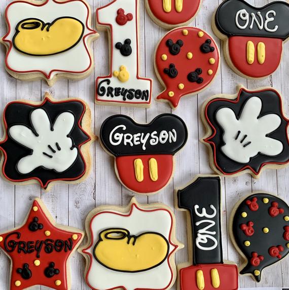 Mickey Mouse royal icing cookies