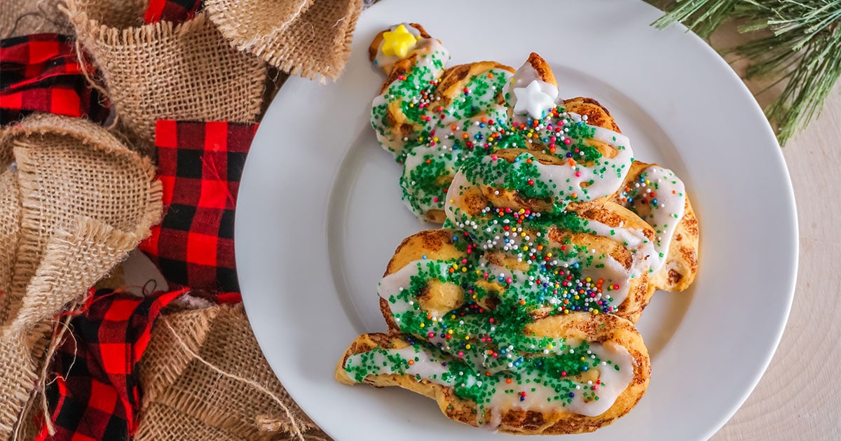 christmas tree cinnamon rolls