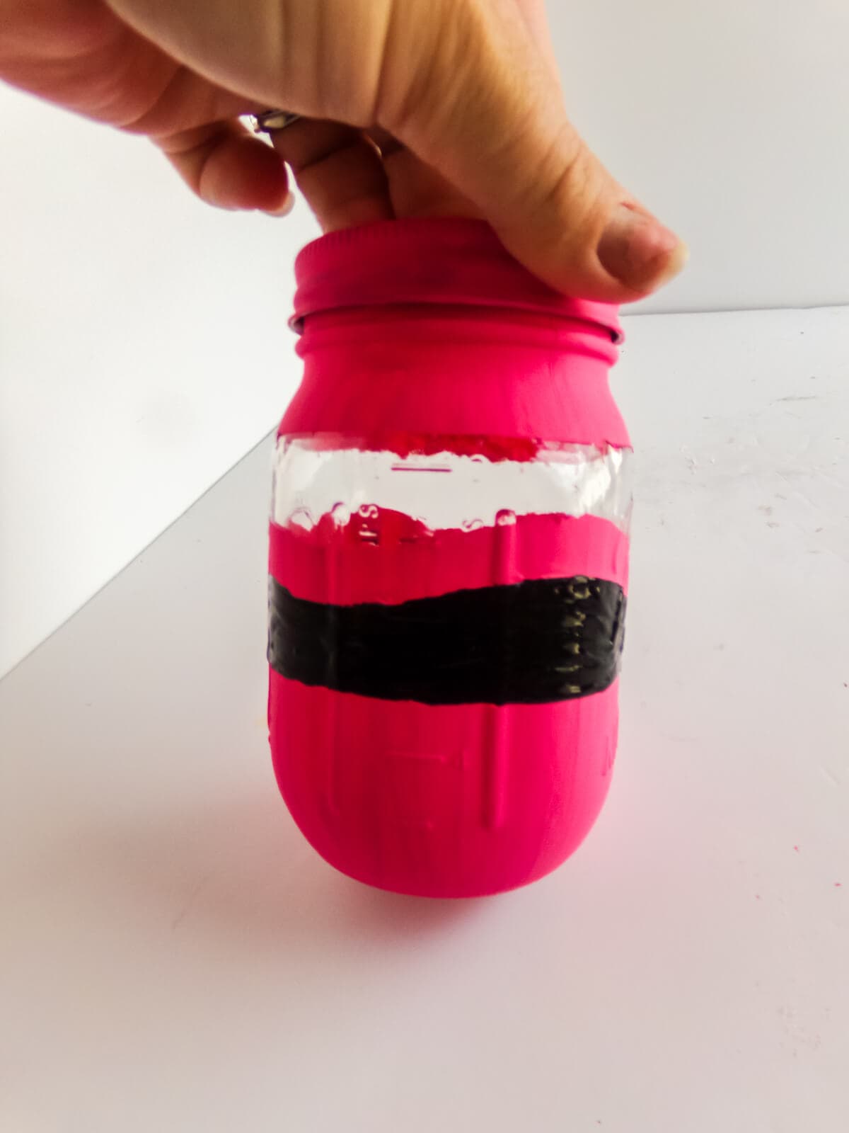 how to paint a mason jar to look like a crayon