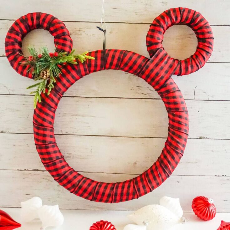 easy diy mickey buffalo check wreath