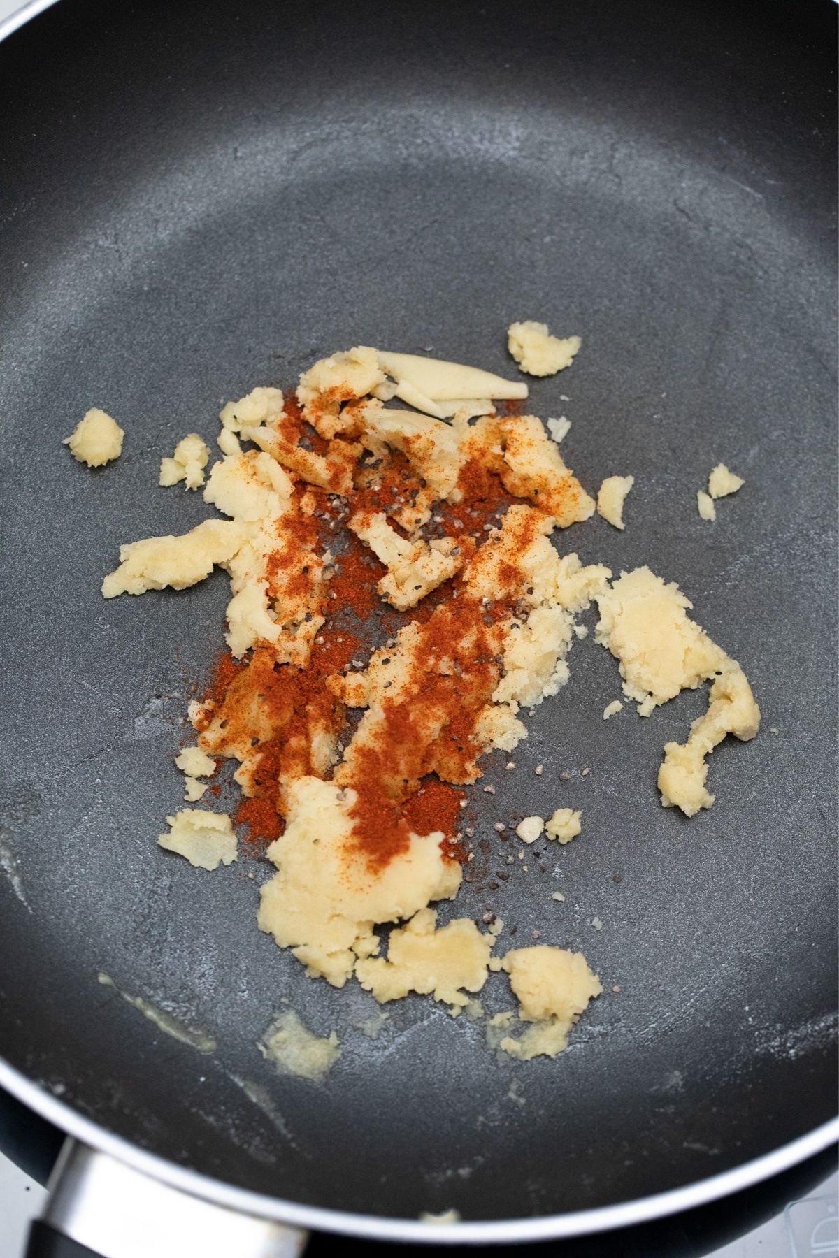 flour butter and spices in skillet