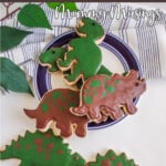easy dinosaur party cookies with text which reads dinosaur cookies